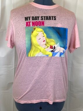 Sleeping Beauty My Day Starts at Noon Shirt Sz L Juniors Pink Short Sleeve 11/13